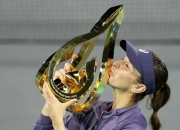 科维托娃重返赛场，险胜首场状态出色，澳大利亚队观众沸腾！的简单介绍