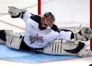  Uzi重返赛场，重要助攻首场状态出色，法国队观众沸腾！引发球迷热议