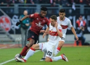 包含斯图加特客场逼平，表现令人瞩目的词条